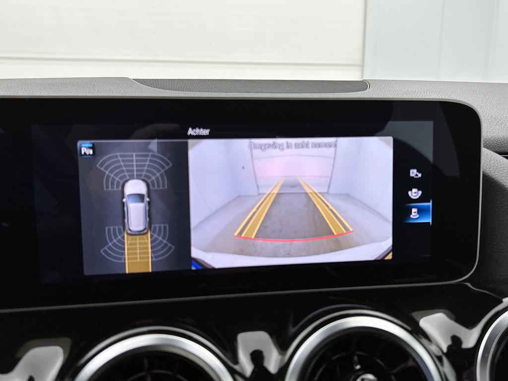 Mercedes-Benz B-Klasse 180 business solution amg | stoelverwarming | amg li