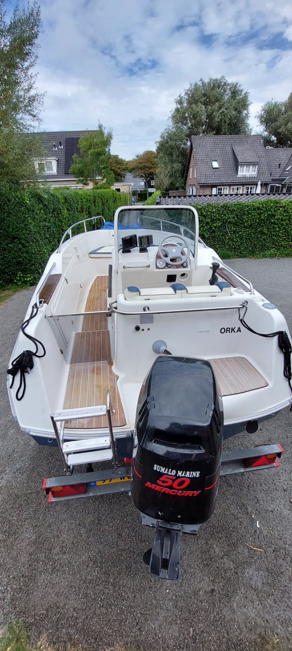 QuickSilver Commander 500 met 4takt 50 pk mercury buitenboord motor