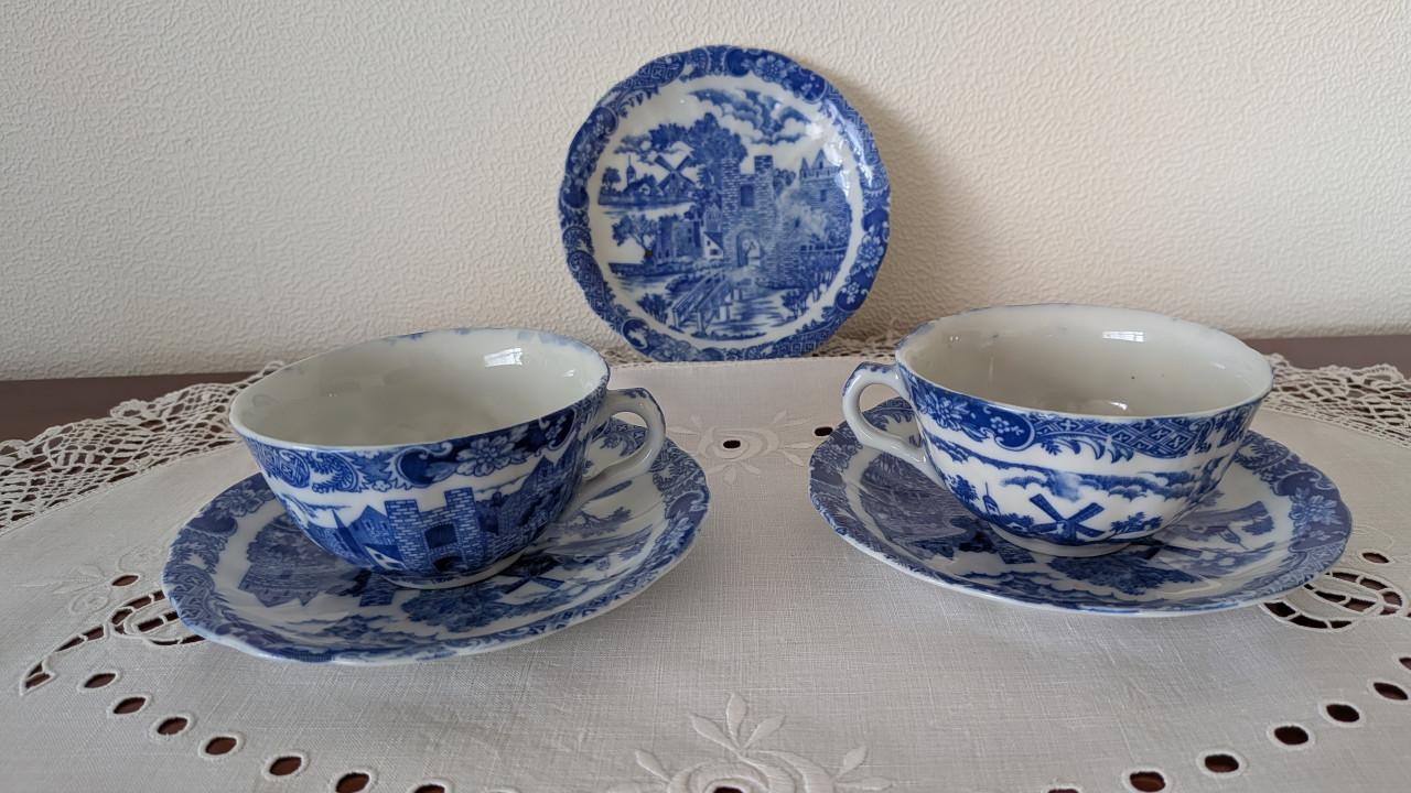 Antieke Delfts Blauwe kop en schotel met Kasteel en Molen