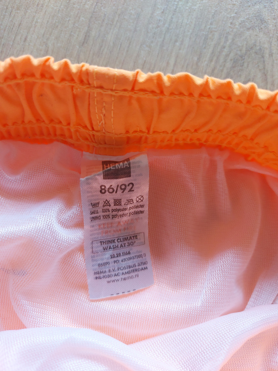Leuk z.g.a.n. oranje zwembroek maat 86 - 92 € 2,-
