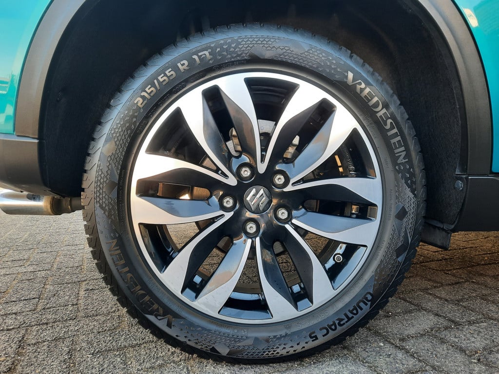 Suzuki Vitara high executive 1.6-120pk/trekhaak/panoramadak