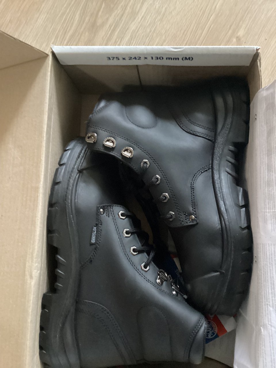 Nieuwe werkschoenen