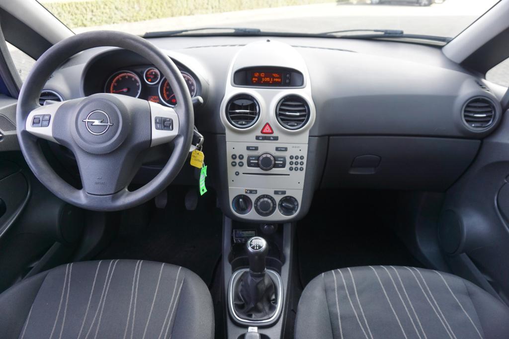 Opel Corsa 1.4-16v cosmo airco / elektr. ramen / lm velgen / nap