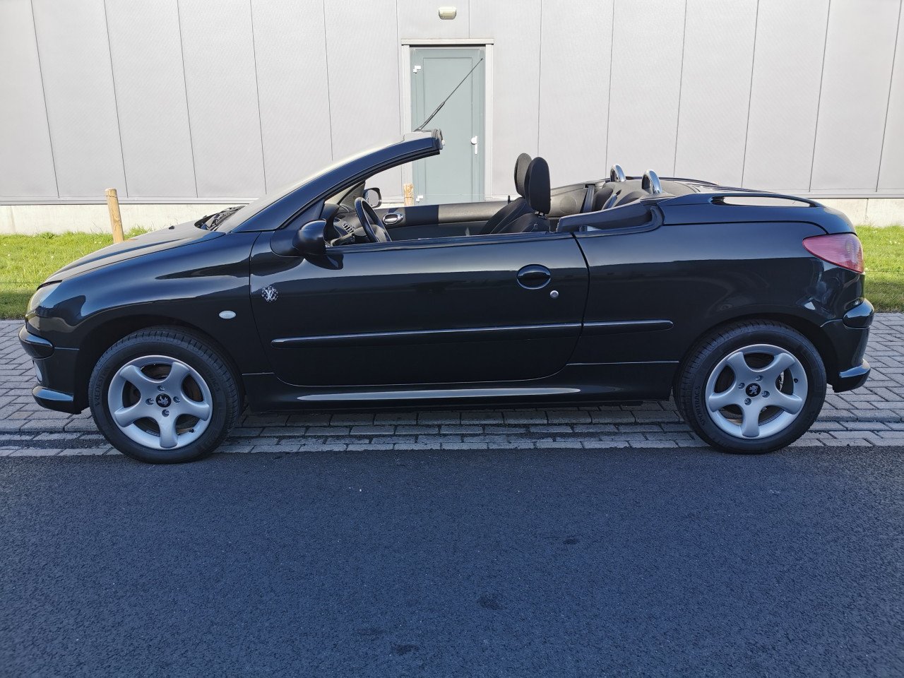 PEUGEOT 206 CABRIOLET UIT 2004