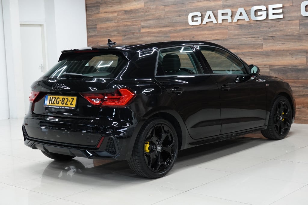 Audi A1 Sportback 35 tfsi | black edition | camera | carplay |