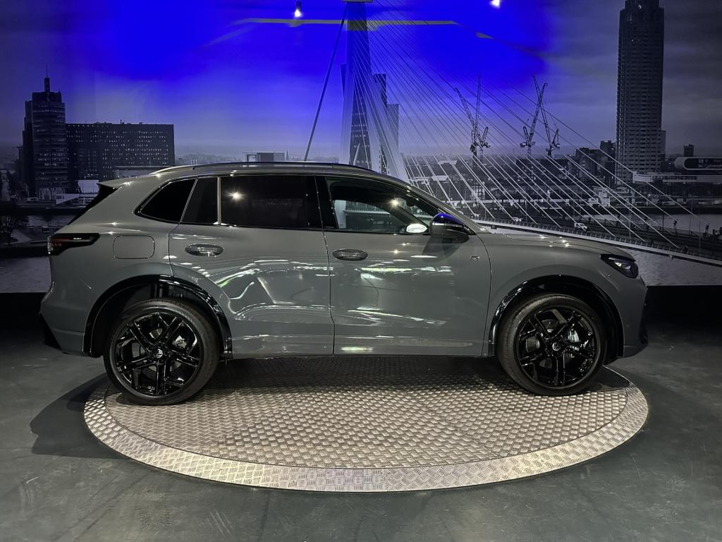 Volkswagen Tiguan 1.5 ehybrid r-line edition *2026*leder*memory*blackstyle*