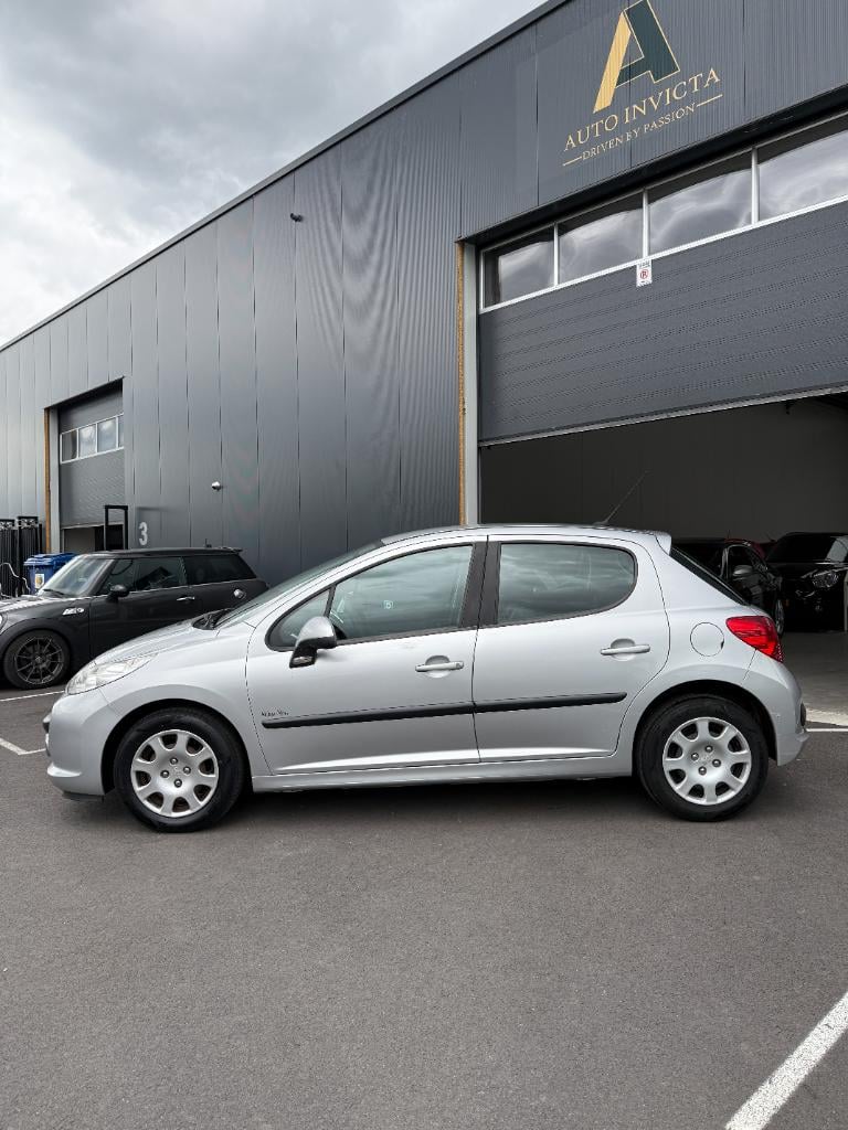 Peugeot 207 1.4 look - airco - nieuwe koppeling