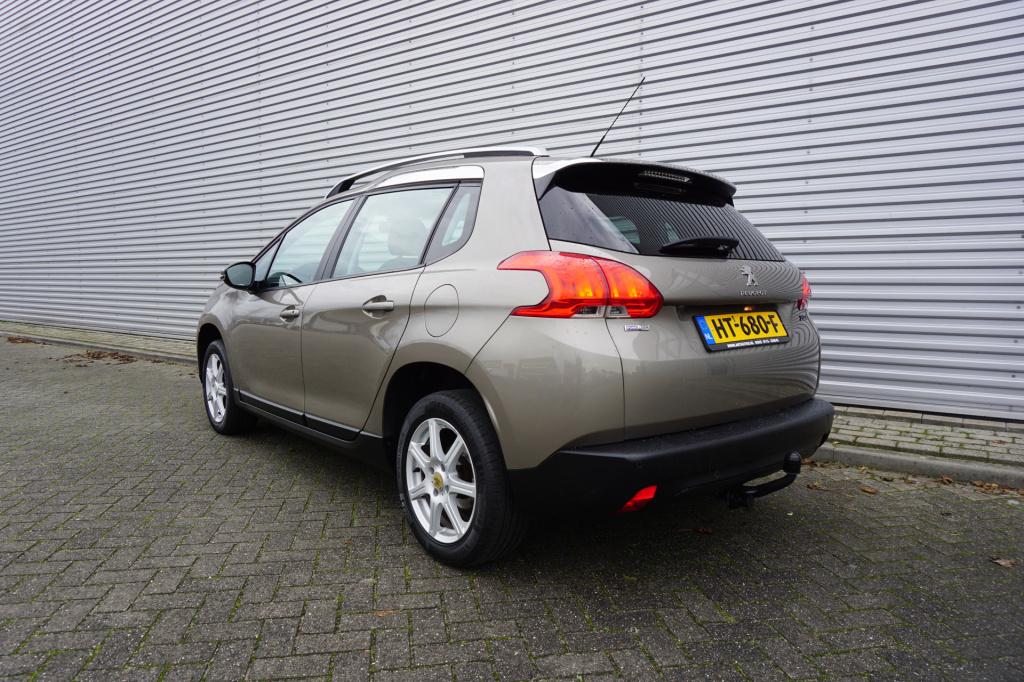 Peugeot 2008 1.2 puretech active airco / navi / cruise / pano / carplay / p
