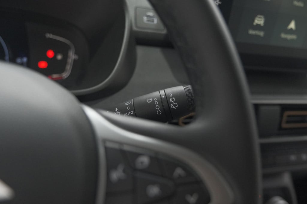 Dacia Jogger 1.6 hybrid 140 extreme | 5 zitplaatsen | trekhaak | camera | d