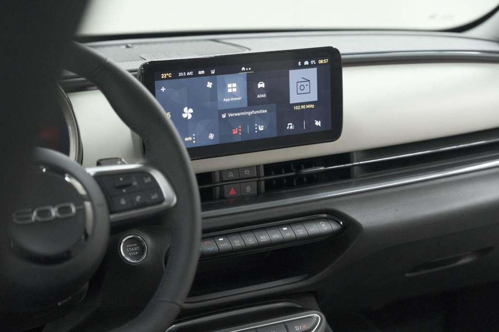 Fiat 600 1.2 hybrid 100 dct6 la prima | camera | adaptieve cruise control |