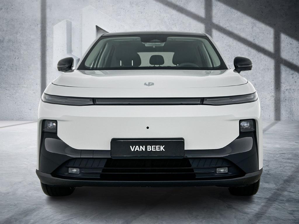 Leapmotor B10 design promax 67.1 kwh | demo auto | ** beschikbaar per 01-05