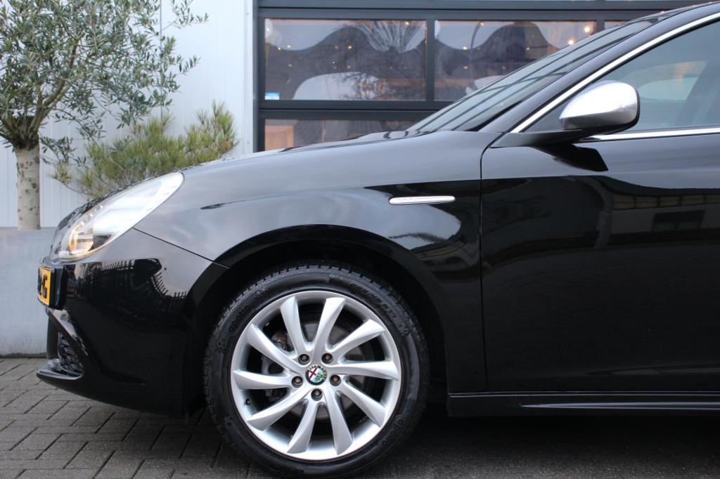 Alfa Romeo Giulietta 1.4 t turbo turismo - leder - sportiva - stoel verw - 