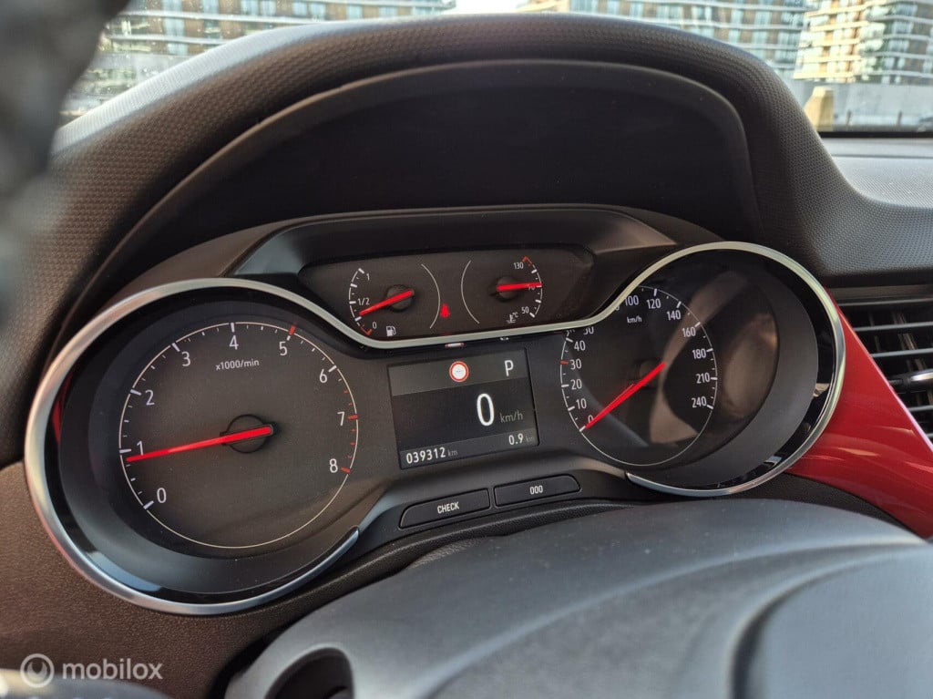 Opel Crossland X 1.2 turbo gs-line / btw auto / fabrieksgarantie