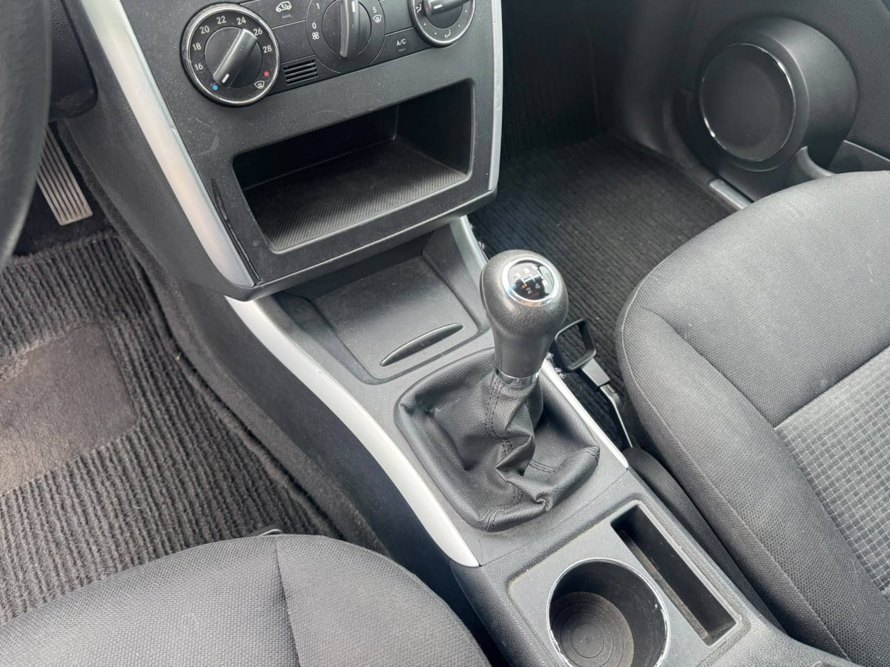 Mercedes B-Klasse 170 5deurs bj:2006 airco apk 2027 !!!