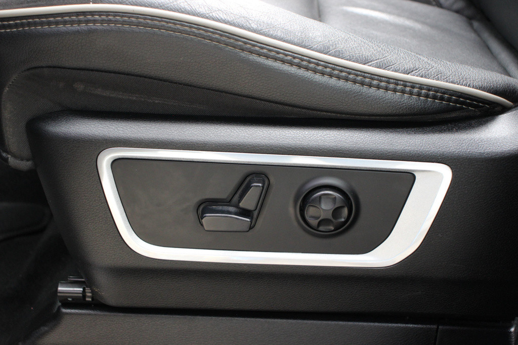 Dodge Ram 1500 5.7 v8 4x4 crew cab laramie verhoogd | harman kardon | leder
