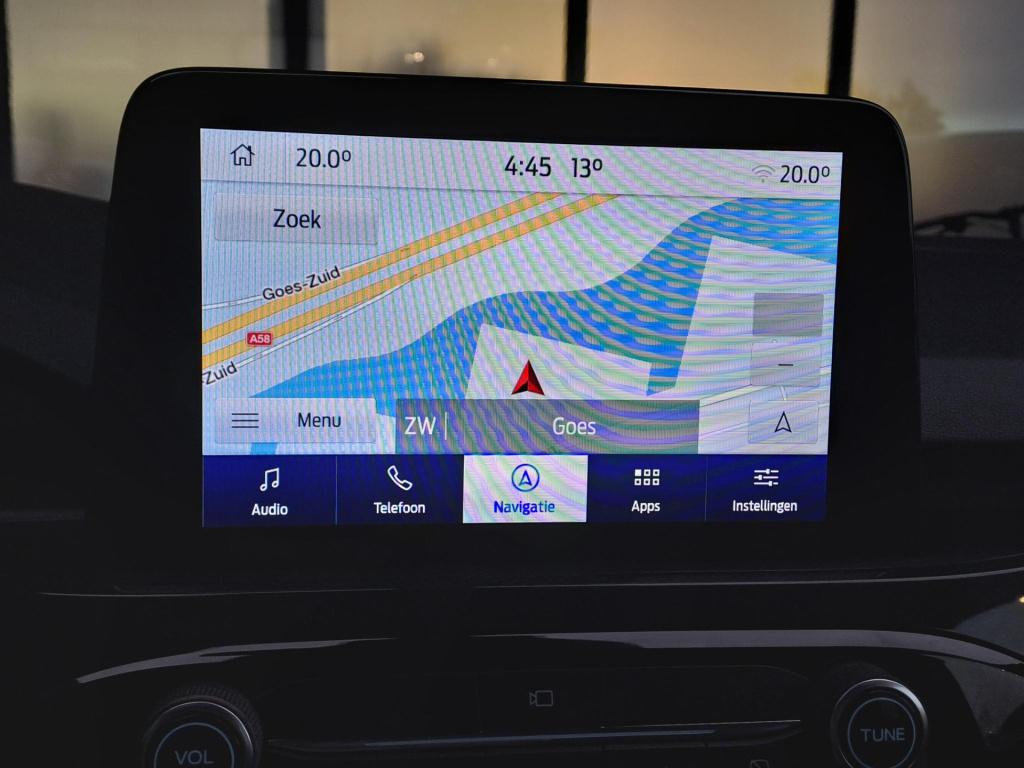 Ford Kuga 2.5 phev st-line | apple carplay & android auto | parkeersensoren