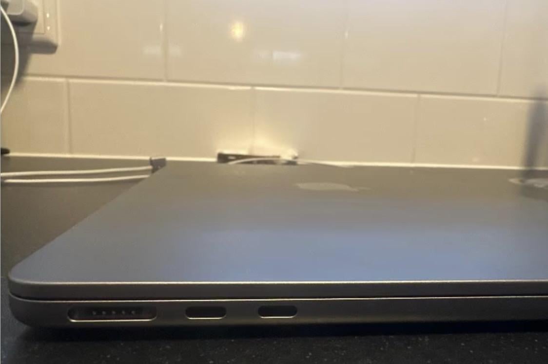 MacBook Air 13” M3 – 8GB/256GB