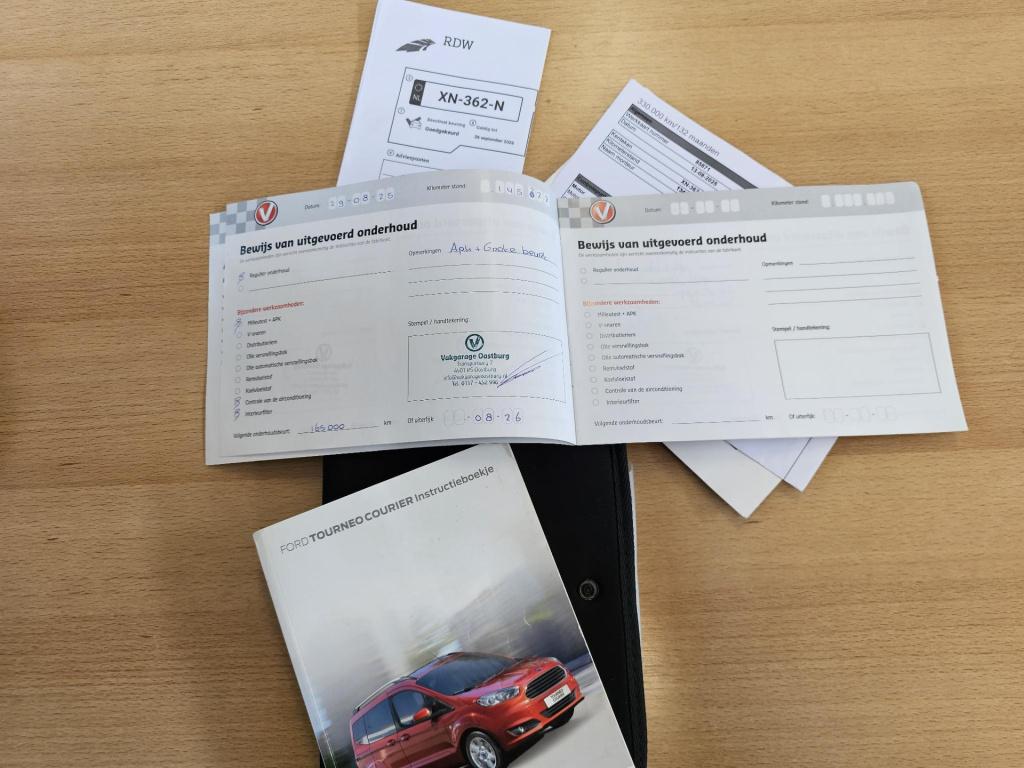 Ford Tourneo Courier 1.0 titanium