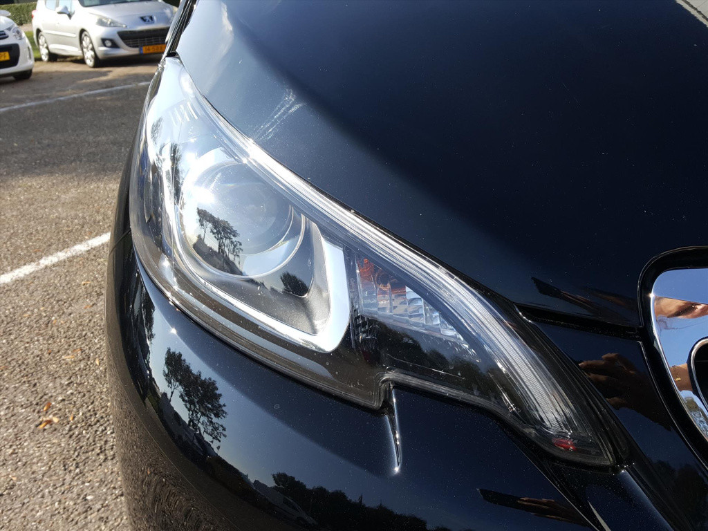 Peugeot 108 active 1.0 e-vti 72pk 5d premium pakket | airco | radio | bluet