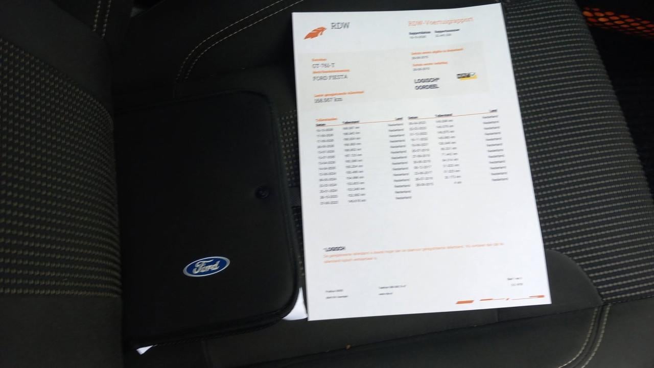 Ford FIESTA 1.0 EcoBoost Titanium 5deurs bj2015 airco lm-velgen apk 10-2027