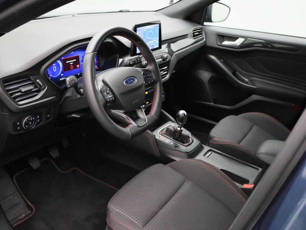 Ford Focus wagon 1.0 ecoboost hybrid st line x business trekhaak - all-weat