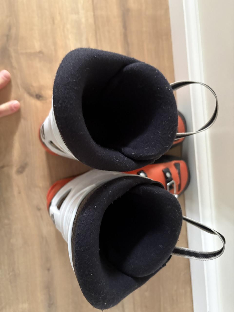 Skischoenen kind 23-23.5 (maat 35 a 36)