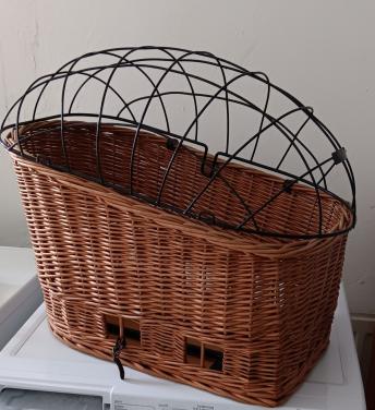 Honden fietsmand achterop