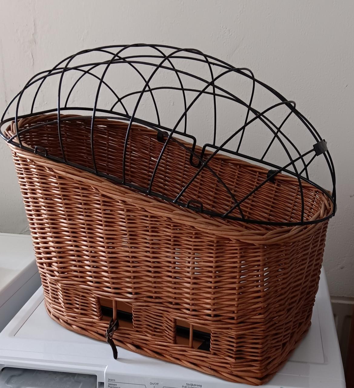 Honden fietsmand achterop