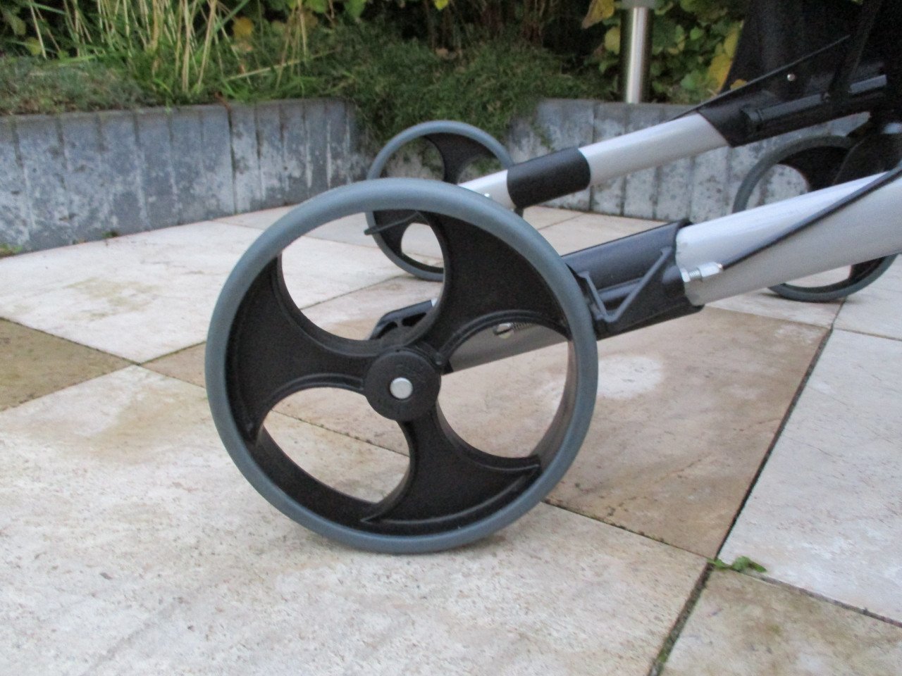 Topro Troja opvouwbare lichtgewicht rollator met zitje en grote tas