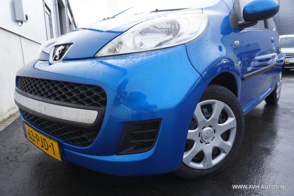 Peugeot 107 1.0-12v millesim 200