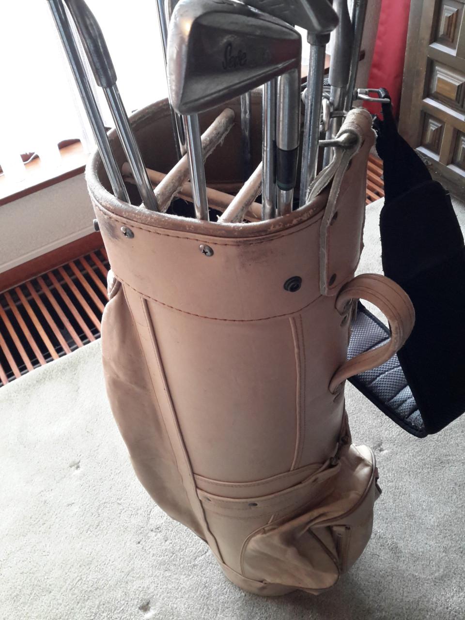 Twee golfsets (apart te koop)