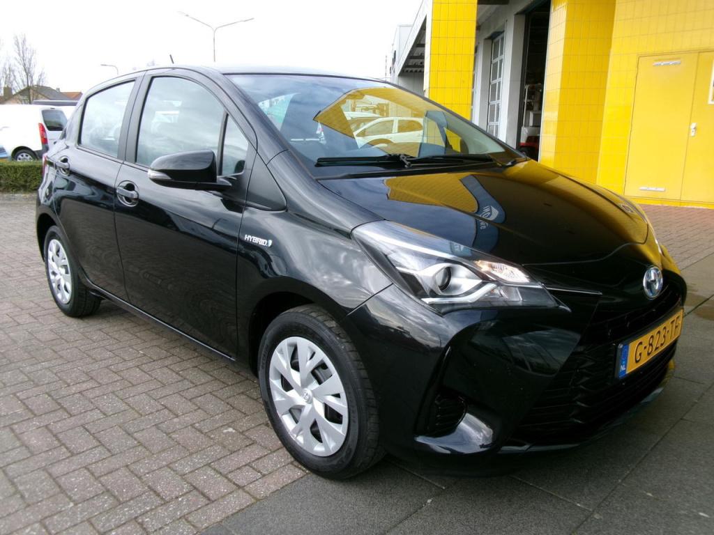 Toyota Yaris 1.5 hybrid clima, camera, multimedia, bluet.