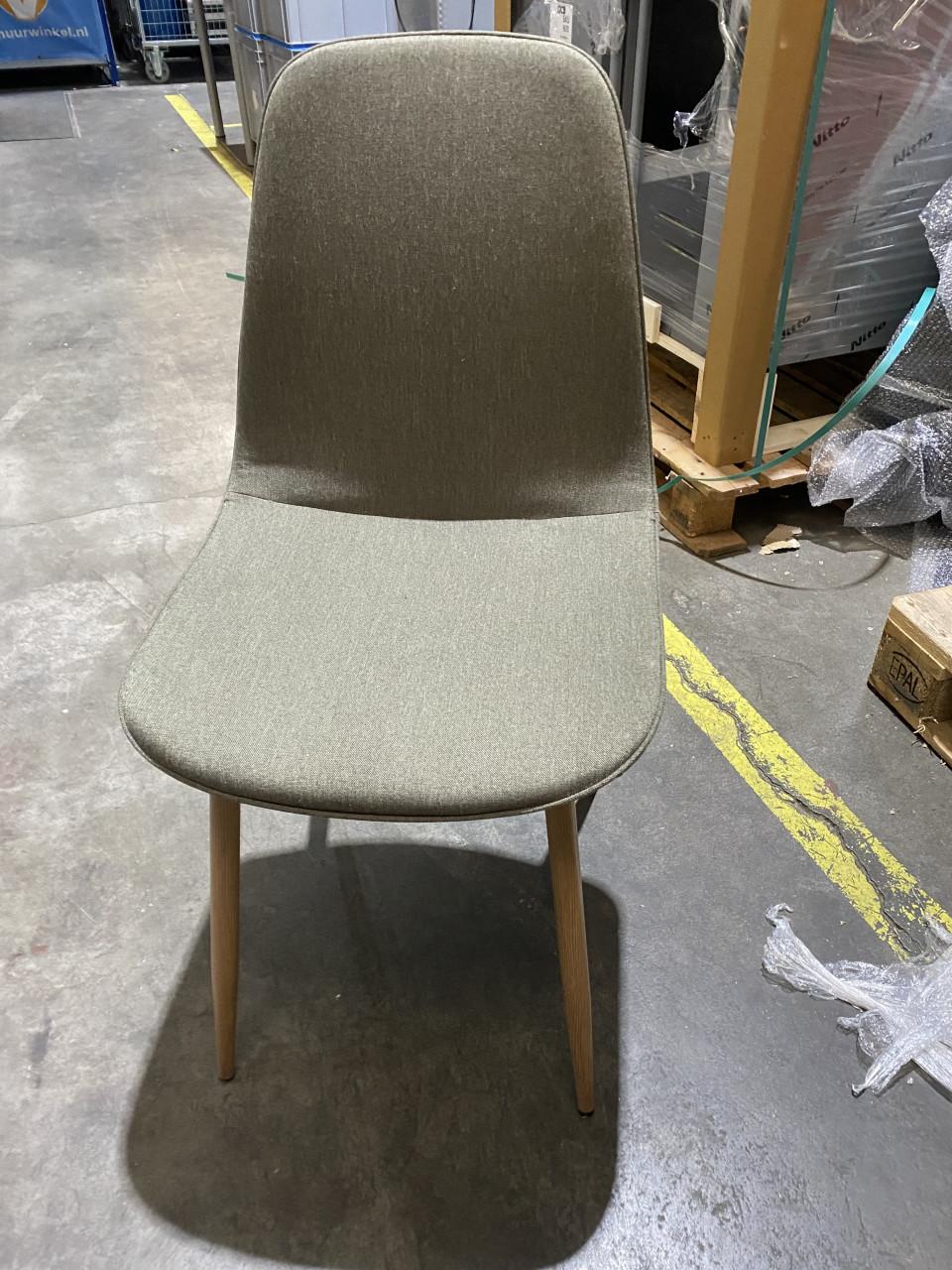 Grote partij stoelen, mogen ook per stuk weg