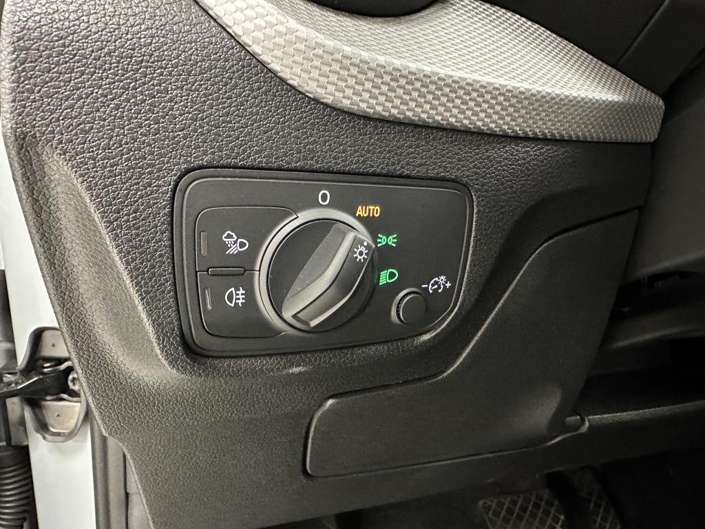 Audi Q2 35 tfsi advanced ed. | arrow gray | camera | led matrix |