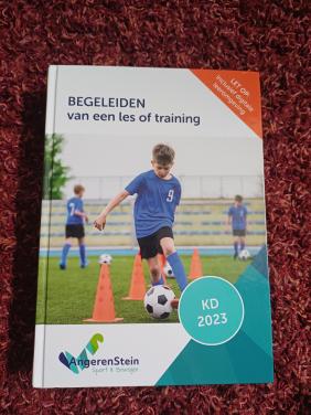 Schoolboeken CIOS opleiding