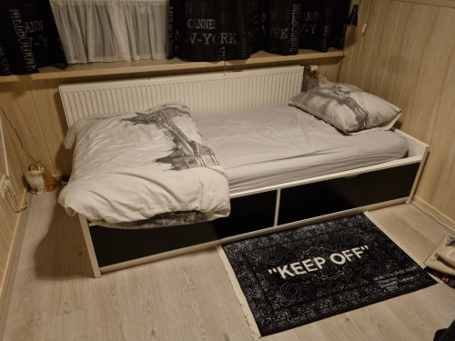 Eenpersoons bed van Ikea