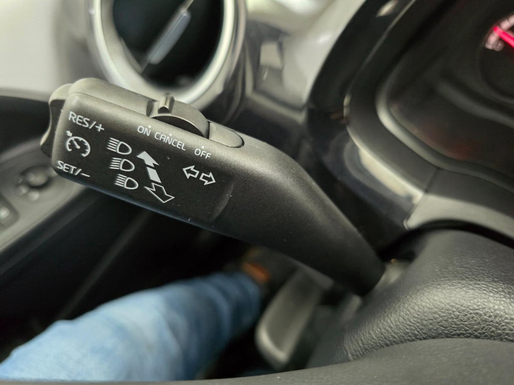 Volkswagen UP! occasion 1.0 move up! bluemotion met cruisecontrol en sporti