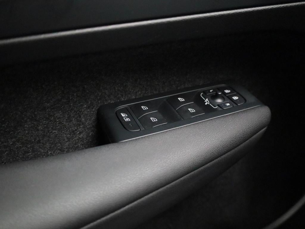 Volvo C40 recharge extended range core