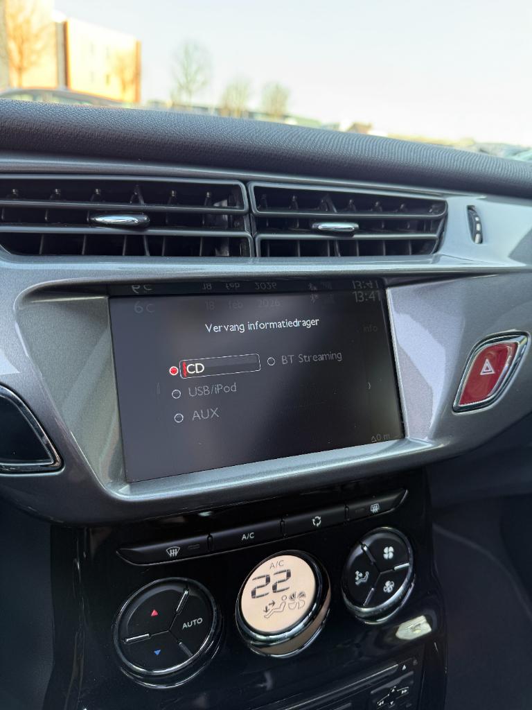 Citroen DS3 cabrio 1.2 vti - so chic