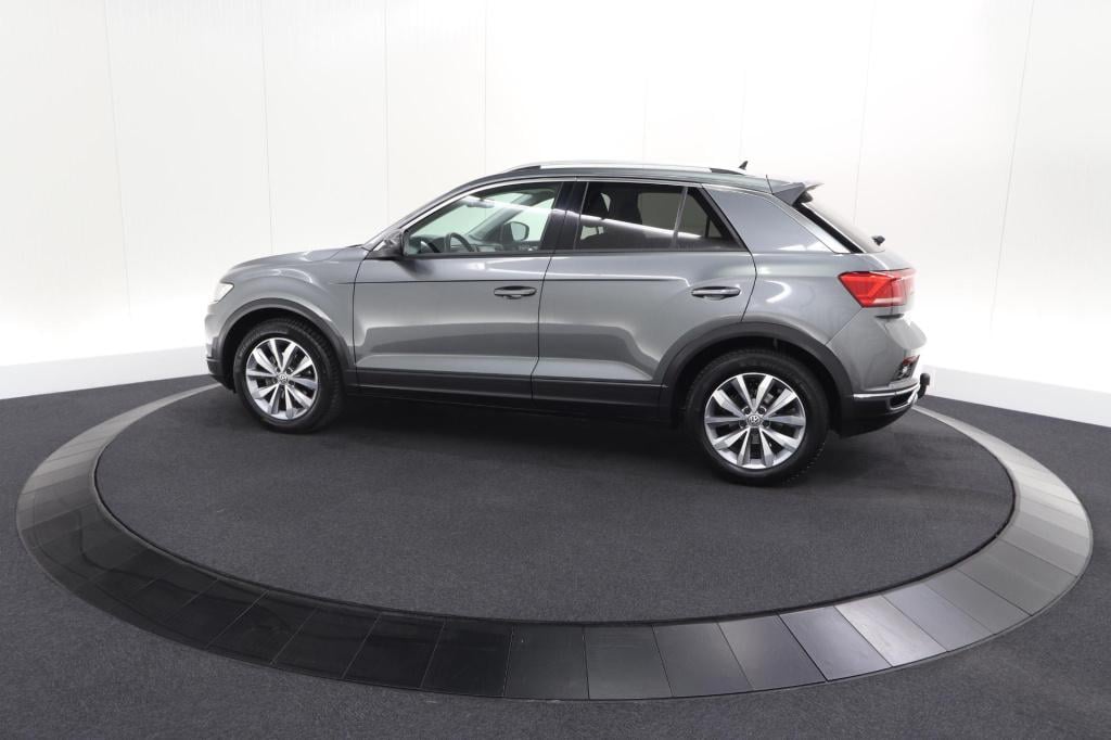 Volkswagen T-roc 1.0 tsi style business 116pk | trekhaak | adaptieve cruise