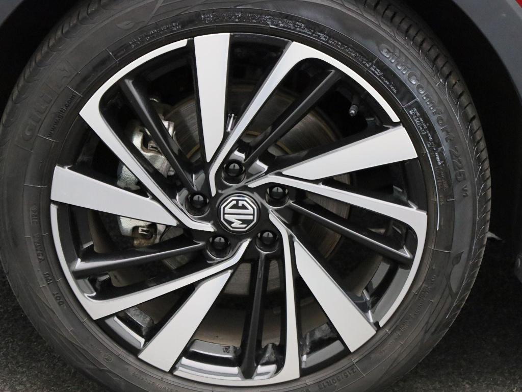 MG ZS mg hybrid+ 1.5 hybrid+ luxury