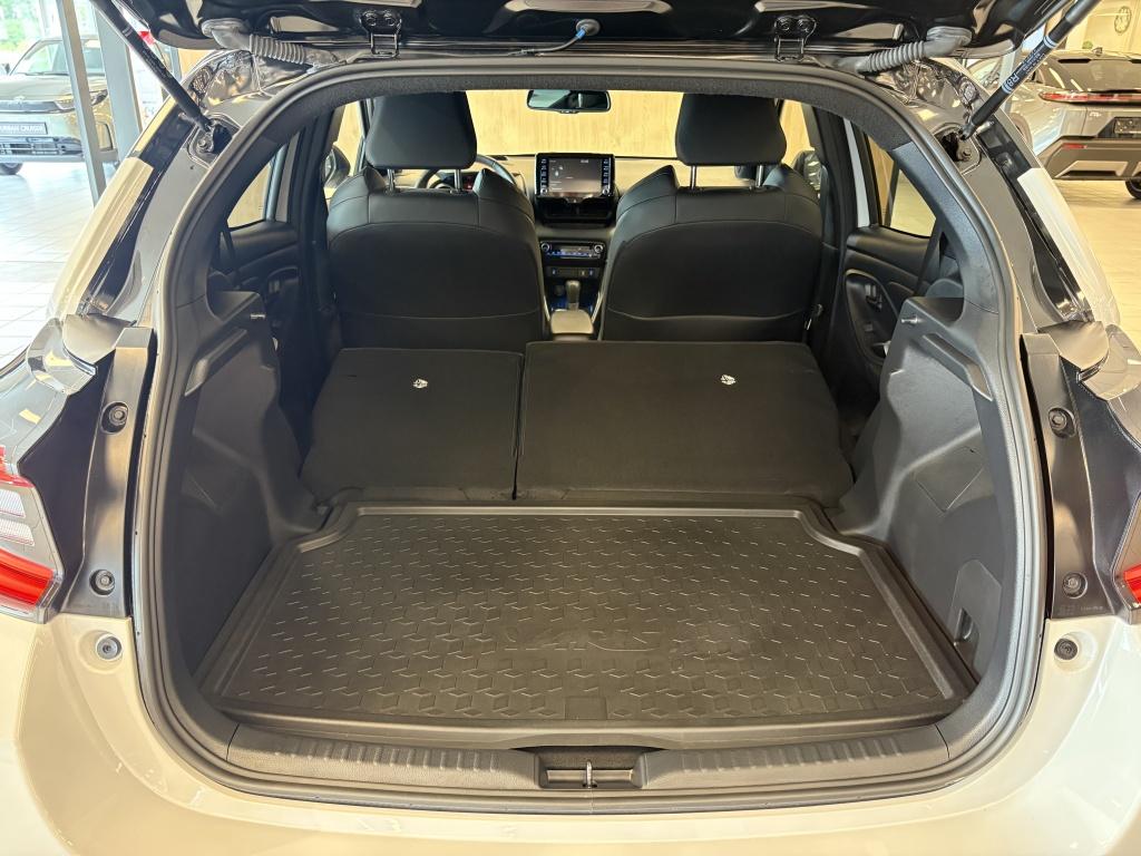 Toyota Yaris 1.5 hybrid gr sport| head-up| stoel.verw| adap.cruise| camera