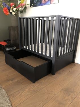 Kidsmill ledikant en box zwart