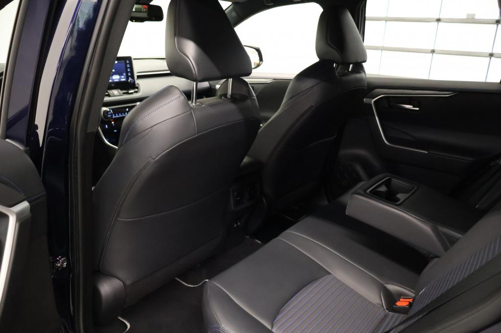 Toyota Rav4 2.5 hybrid awd bi-tone | jbl