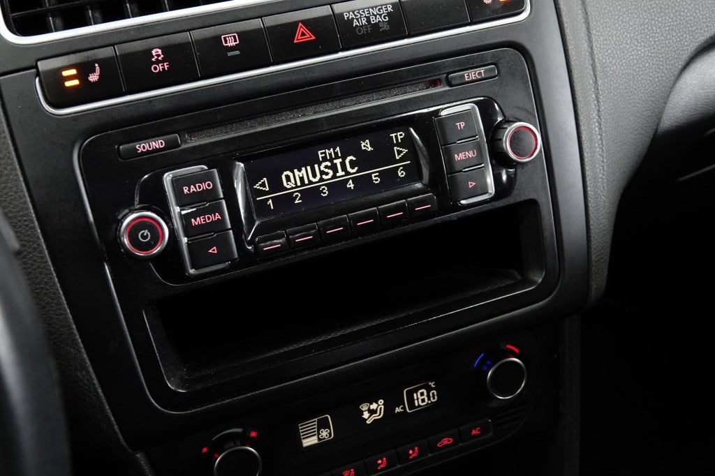 Volkswagen Polo 1.2 tsi | stoelverw. | pdc | airco |