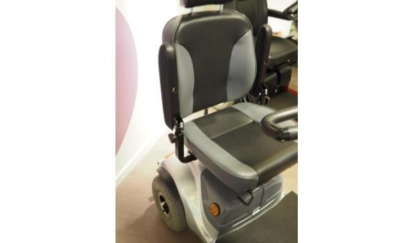 Scootmobiel merk: CTM 737 incl. oplader, 3 wielen, mandje, stokhouder