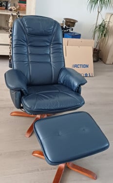 Leren relax stoel met voetenbankje