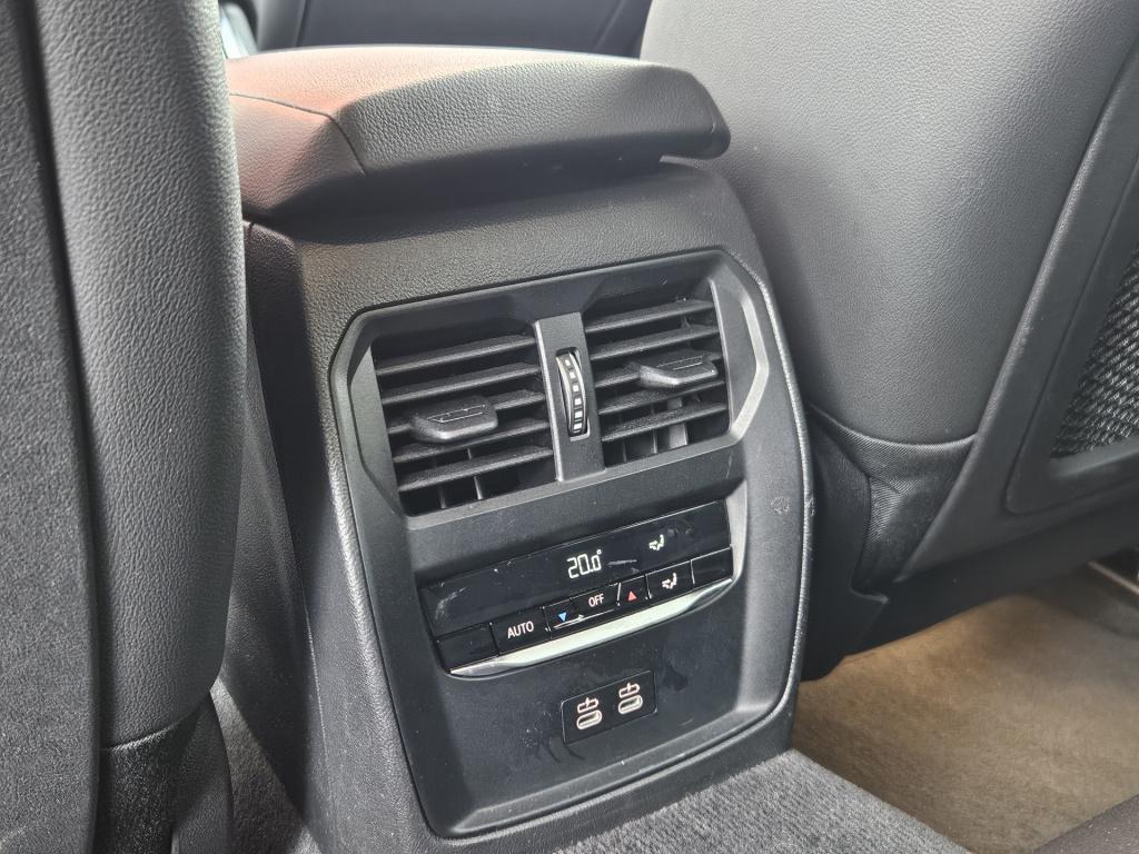 BMW 3-serie touring 330e m-sport | acc | carplay | camera