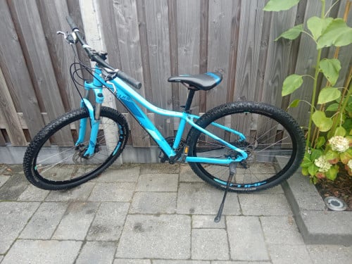 Cube 27,5 inch mountainbike meiden/jongens