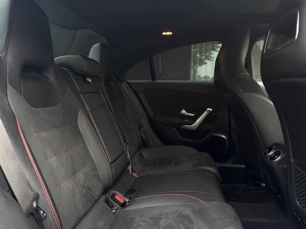 Mercedes-Benz Cla 250e - amg pakket - ambilight - pano -